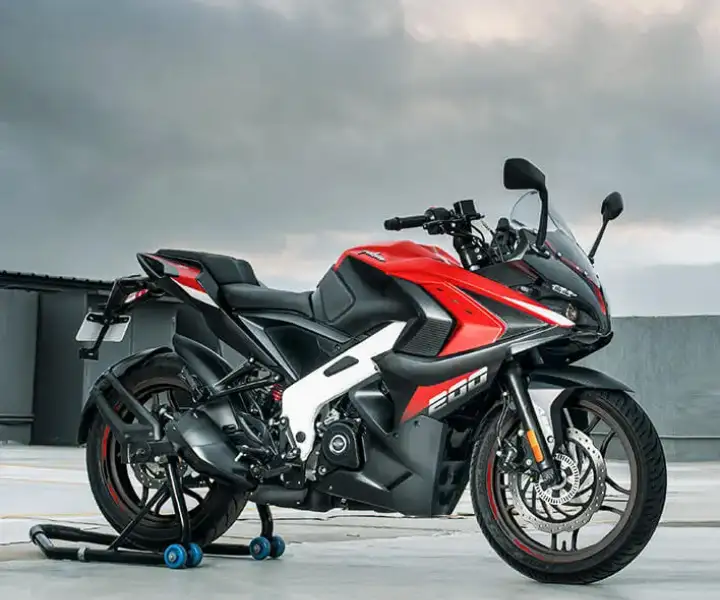 Bajaj Pulsar RS 200: रफ्तार, रेसिंग स्टाइल और दमदार परफॉर्मेंस का परफेक्ट कॉम्बिनेशन